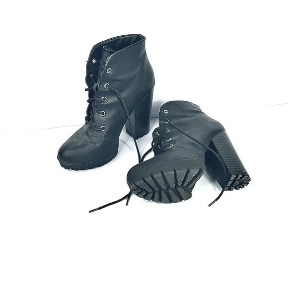 JustFab Black Booties - Picture 1 of 5
